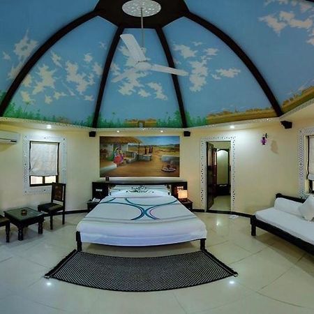 Ryan Resort Bhuj Ngoại thất bức ảnh