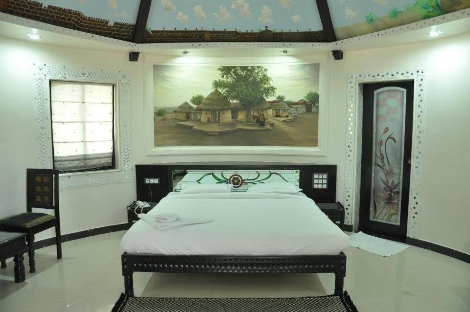 Ryan Resort Bhuj Ngoại thất bức ảnh